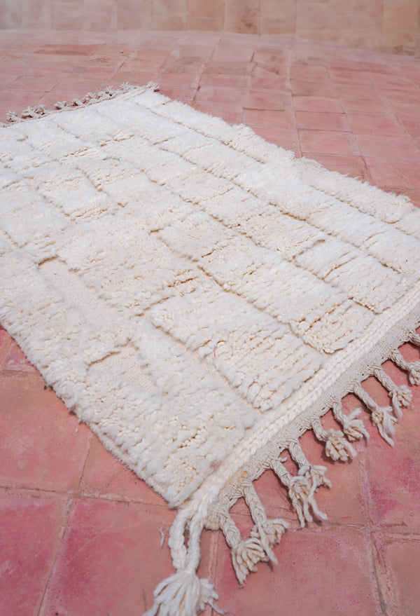 "SNOW" 148x102cm: Tapis Beni Ouarain 100% laine