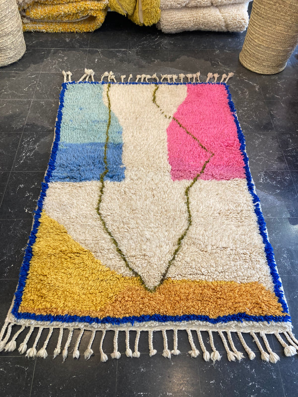 "MOUNIKA" 163x111 cm: Tapis Beni Ouarain 100% laine