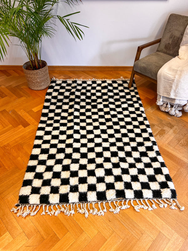 "DAMA KEHLA" 168x114cm: Tapis Beni Ouarain 100% laine