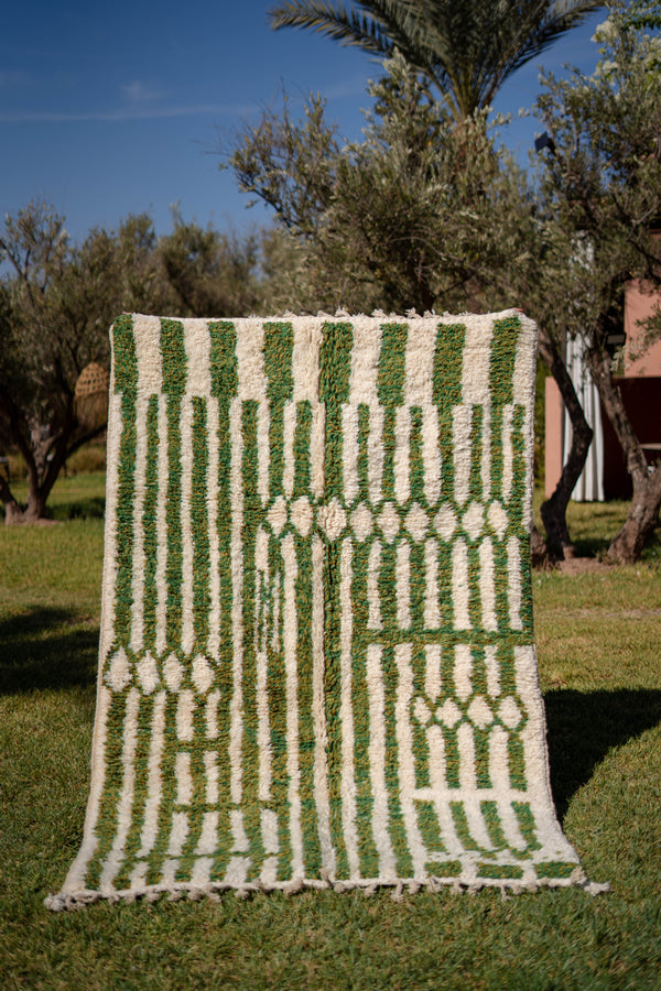 "IFRANE" 244 x 156 cm: Tapis Beni Ouarain 100% laine