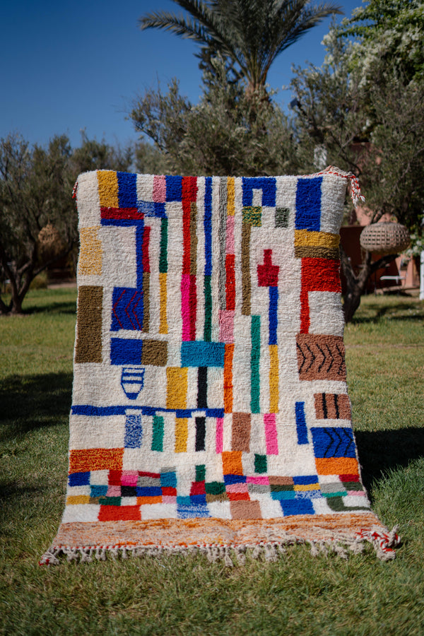 "MIRE TV" 254 x 153 cm: Tapis Beni Ouarain 100% laine