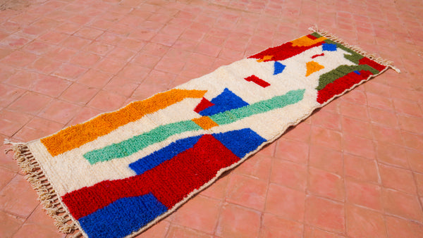 "HAOUMA" 272 x 80 cm: Tapis Azilal 100% laine