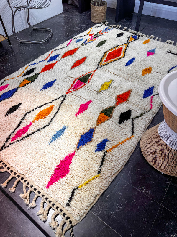 "ARLEQUIN" 262 x 161 cm: Tapis Azilal 100% laine
