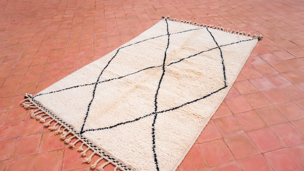 "DIMA" 240 x 160 cm: Tapis Beni Ouarain 100% laine