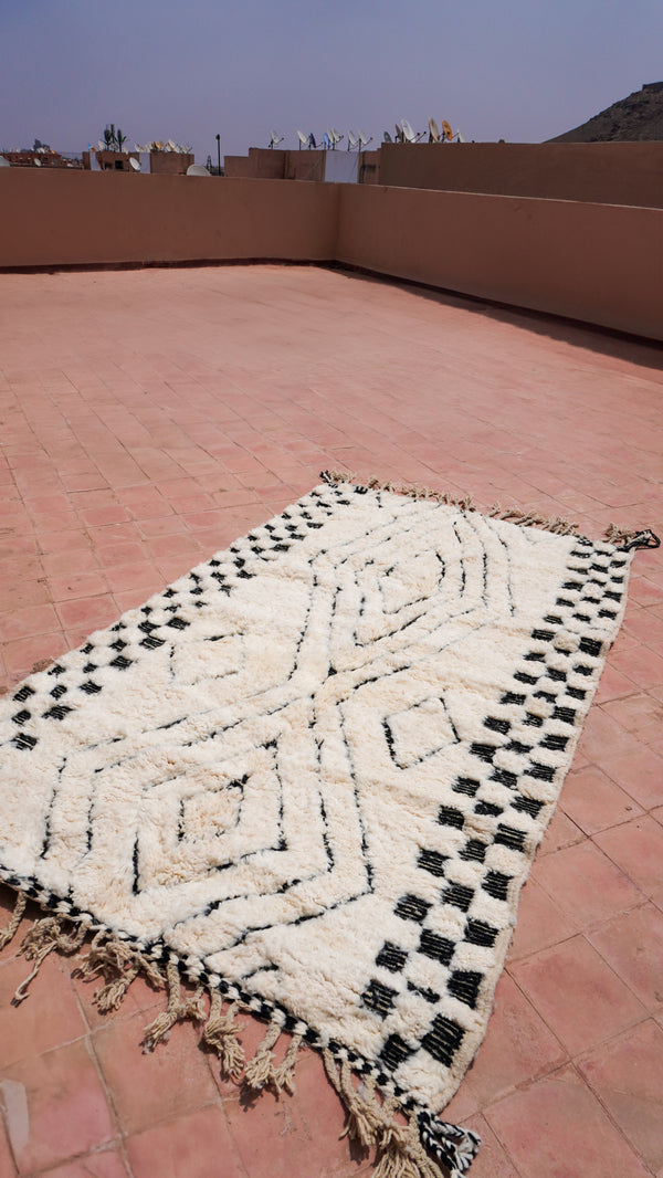 "ZELLIGE": 254cm x 151cm Tapis Beni Ouarain 100% laine