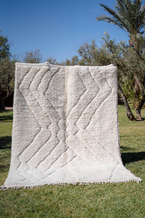 "BIANCO LATTE": 301 x 206 cm Tapis Beni Ouarain 100% laine